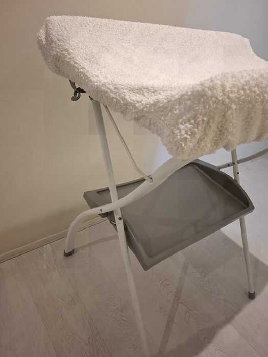 Fraldario com banheira desmontável marca BREVI. Baixa de preço