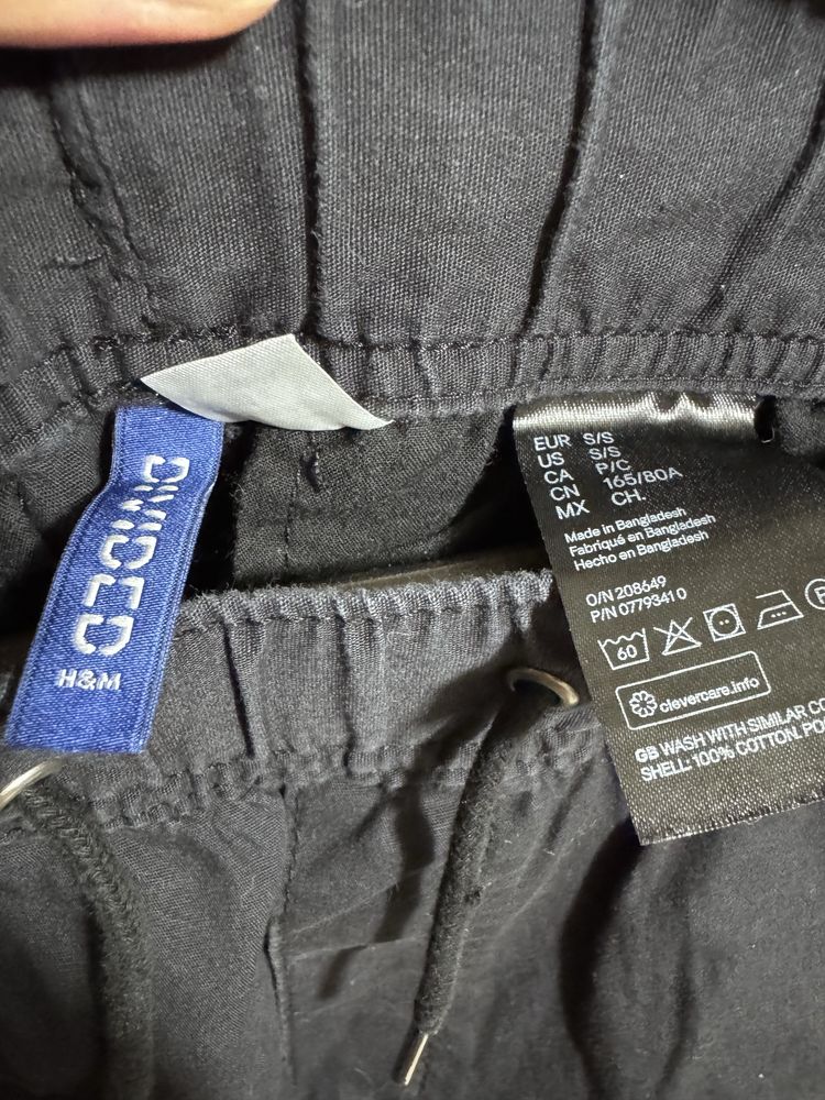 Чоловічі штани H&M, чорного кольору, на резинці. Розмір S