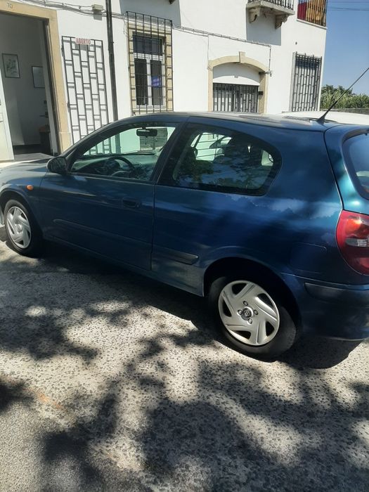 Nissan almera 2.2 de 2001 comercial