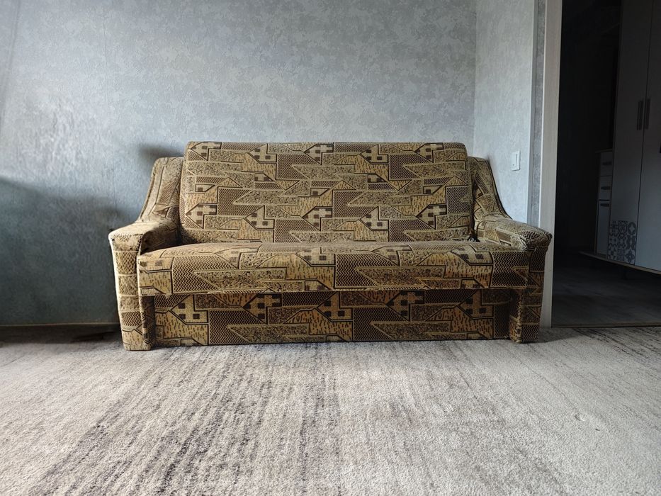 Продам диван б/у