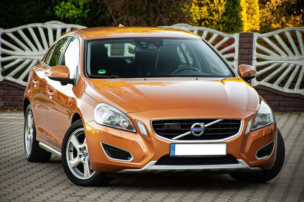 Volvo S60 2.0 Diesel 163ps Xenon Led Skóra Navi Blis Alu Serwis