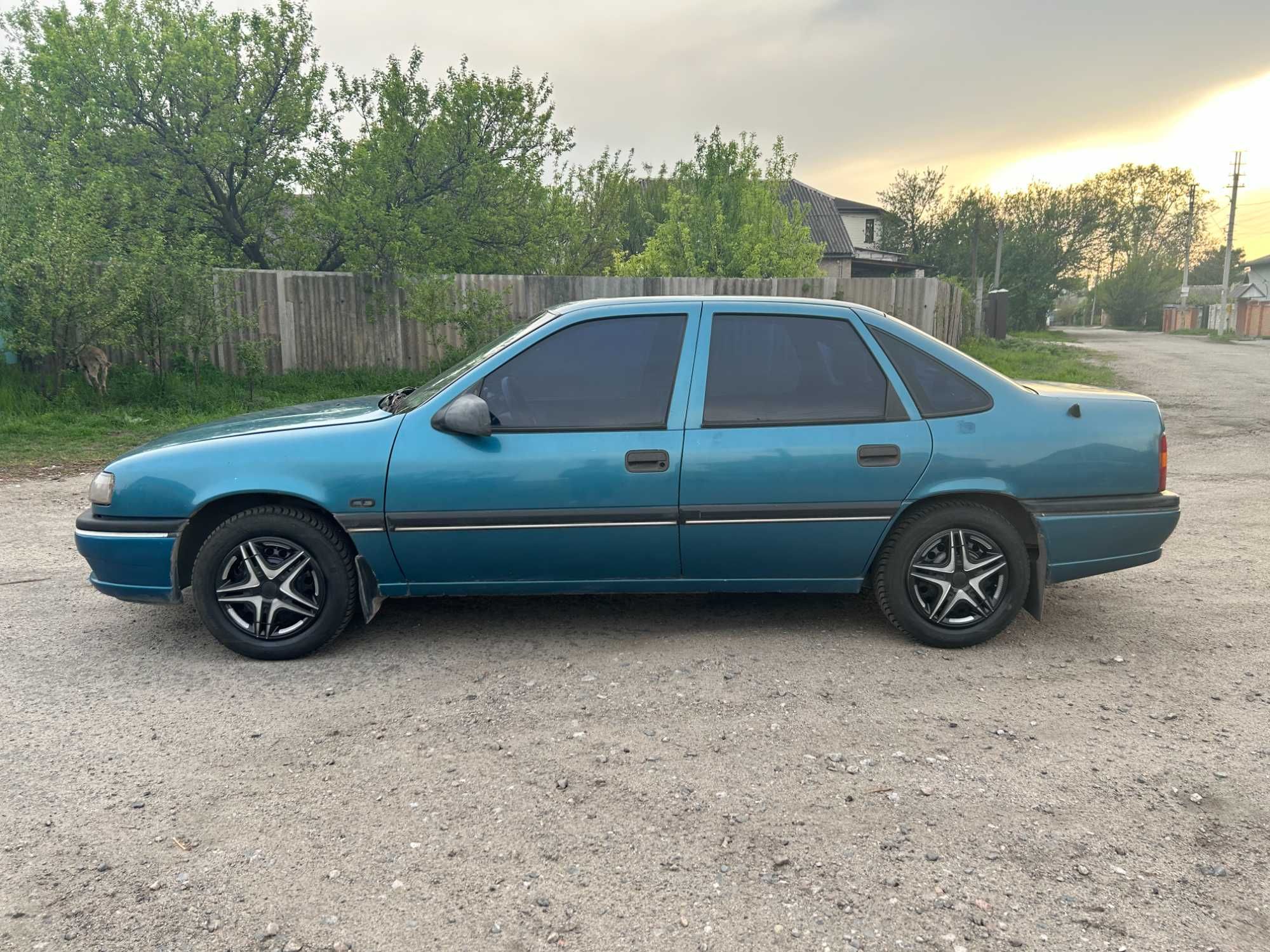 Opel Vectra A 1993 год 2.0 Газ Бензин (ГБО 4 поколение)