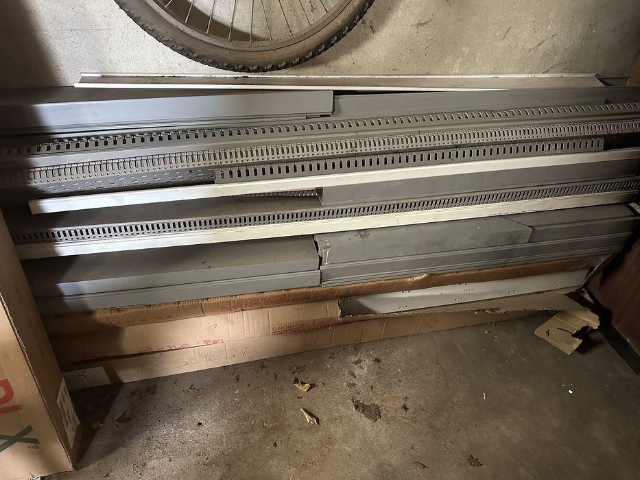 Calhas para passagem de cabos eletricos