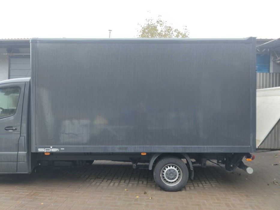 Kontener z windą do samochodu dostawczego Sorensen