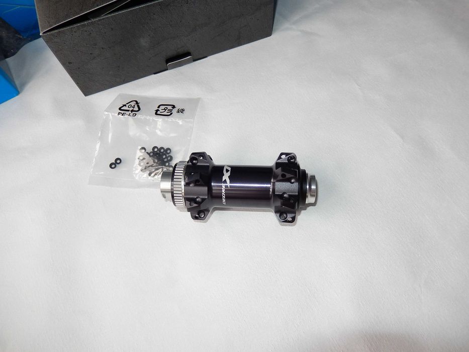 Передняя втулка Shimano XT, XTR (15x110, 15х100, 12x148)