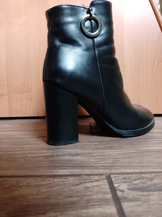 Жіноче взуття!!!