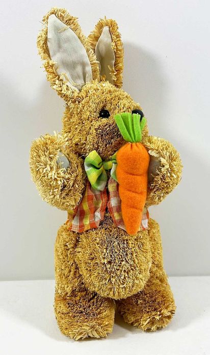Słomiany zając z marchewką 1 sztuka tkany ze słomy 35cm
