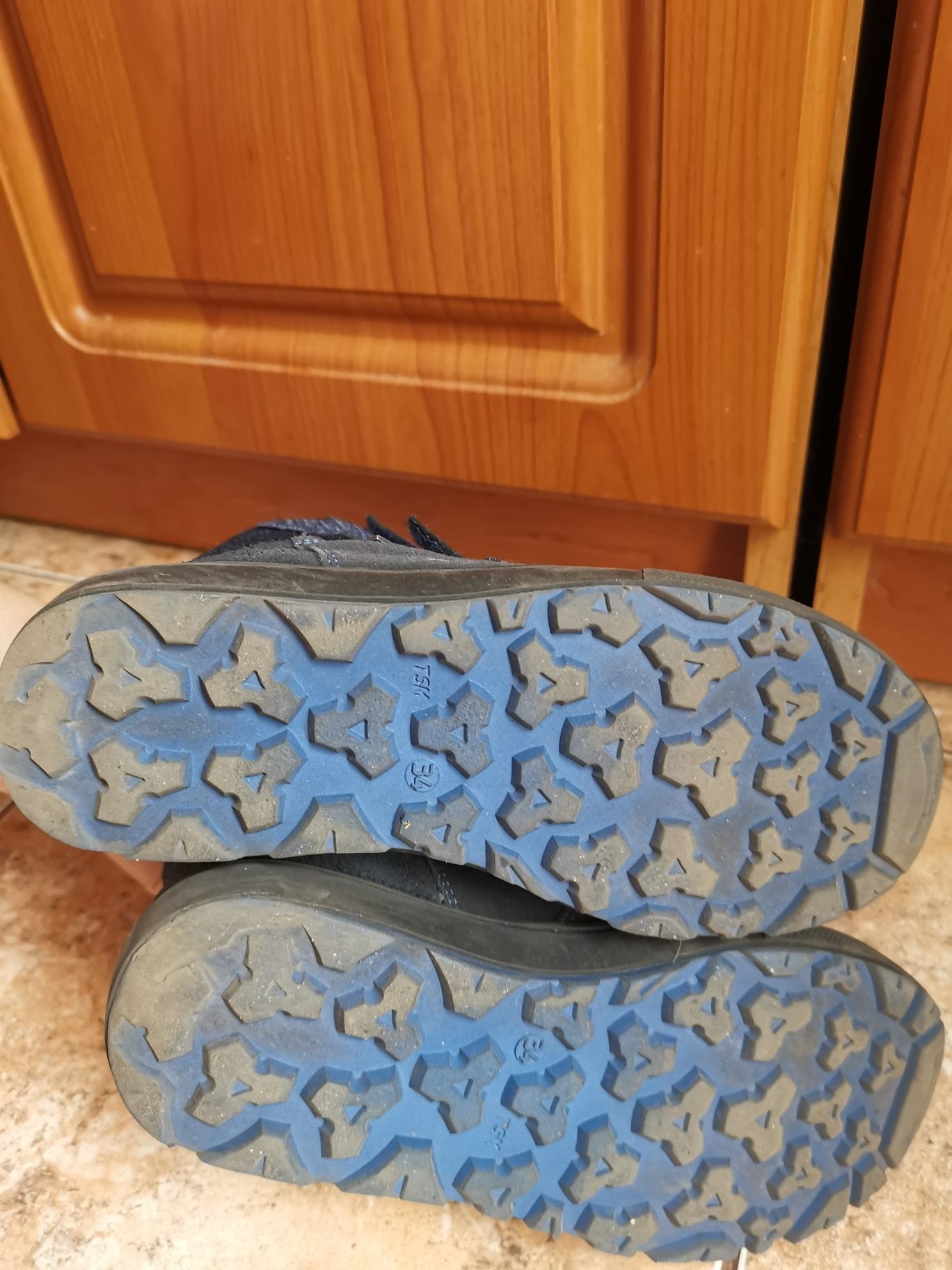 Zimowe buty chłopięce,,r.34.Bartek