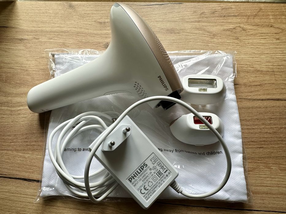 Фотоепілятор Philips Lumea Advanced