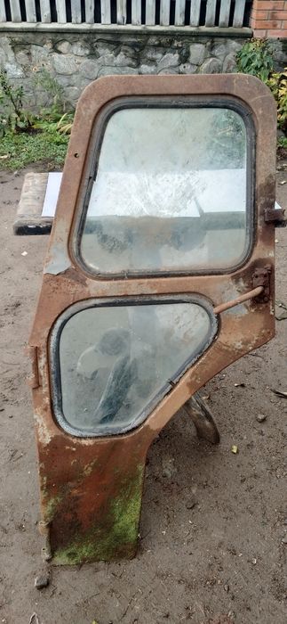 Двірі трактора Т-40