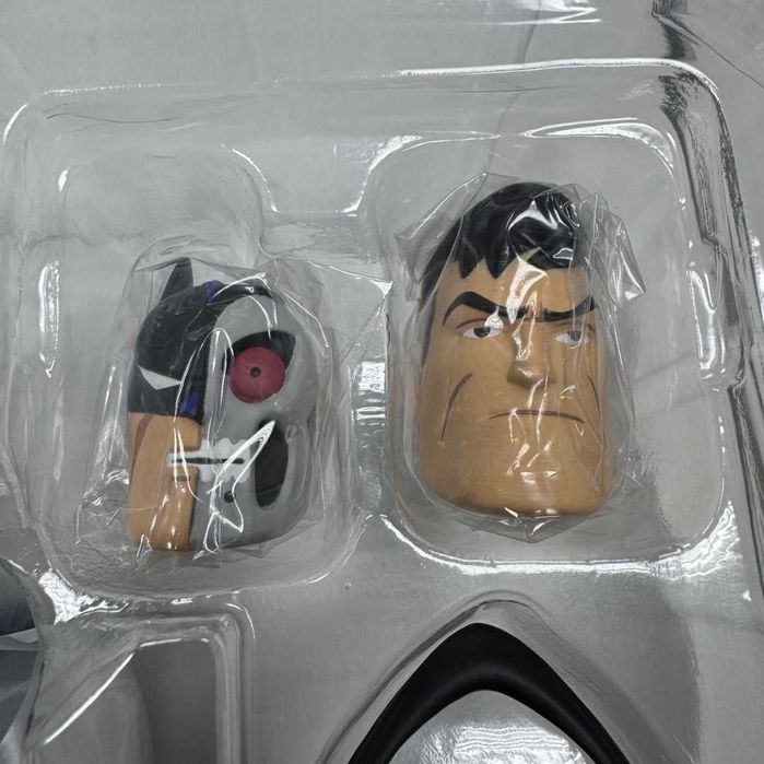 Figura Mondo Batman Animated series 1/6 scale Blue Variant