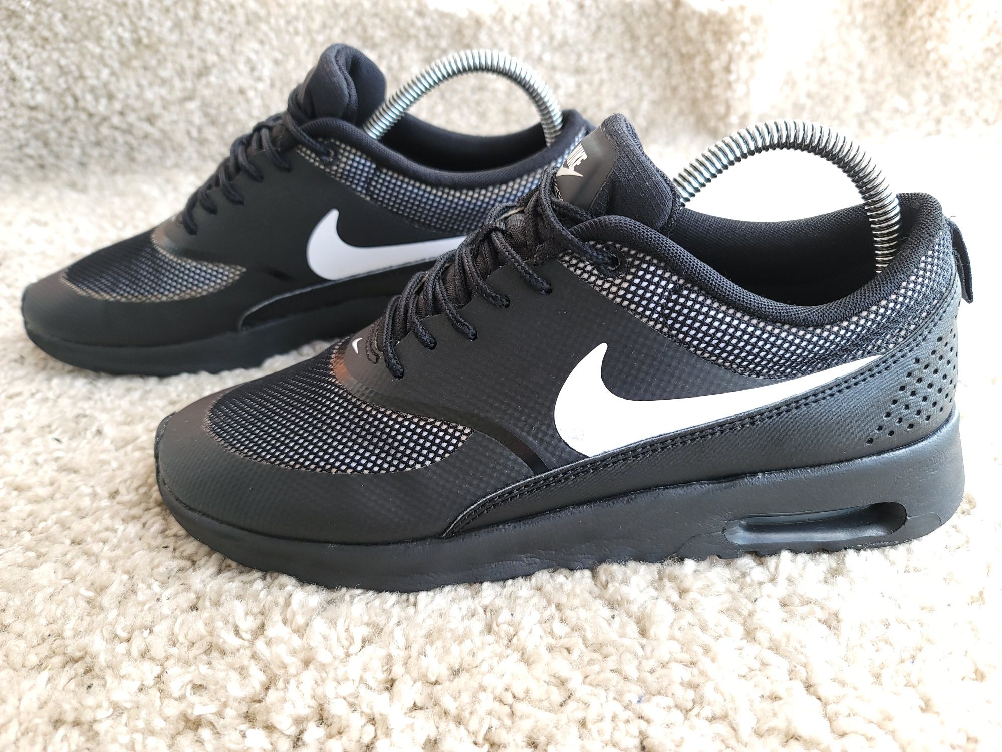 NIKE AIR MAX Thea р 39-40 Оригинал! Беговые кроссовки