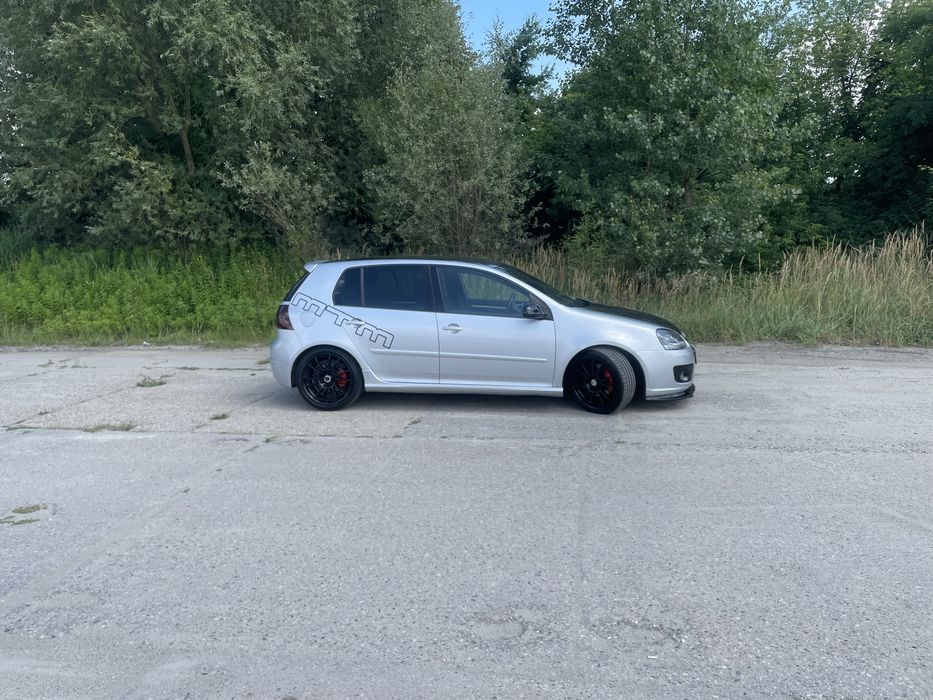 Golf v gti  250km