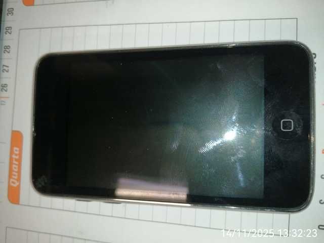 iPod Touch 8 GB prateado