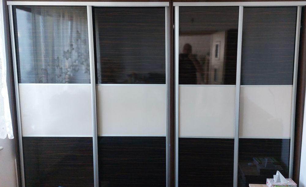 Drzwi przesuwne do szafy