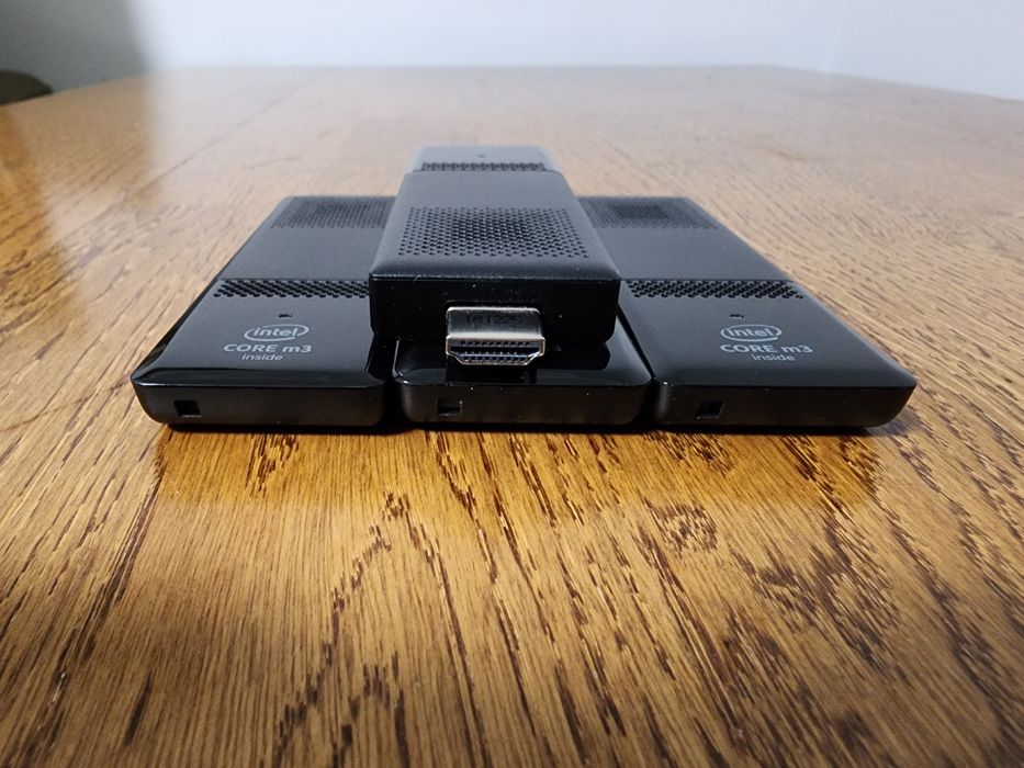 INTEL Stick m3 4ГБ 64SSD Windows 11