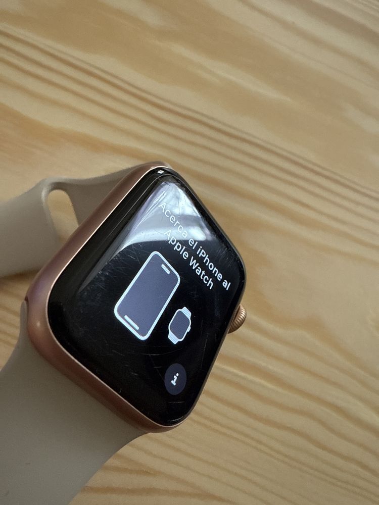Apple Watch SE Cellular Gold I gen
