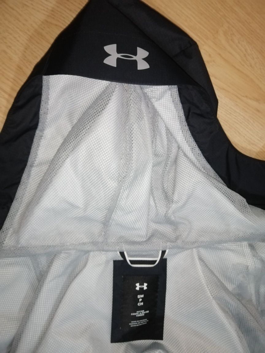 Чоловіча куртка вітровка Under Armour size S