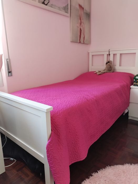 Cama de solteiro com colchão