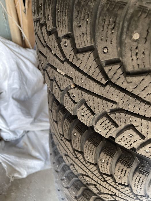 Колеса в сборе зима 5 штук. Шипы.  Мицубиси Лансер 10. 205/60/16.