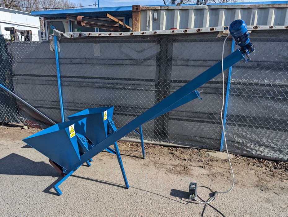 Podajnik do trocin / Materiałów sypkich żmijka