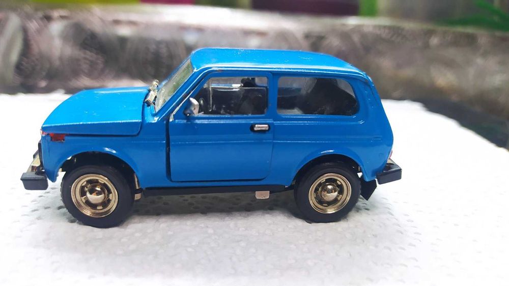 Масштабна модель Ніва 1:43