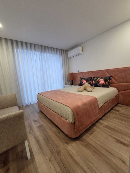 Moradia t3+1 com piscina no centro de Sanfins de Ferreira - A+