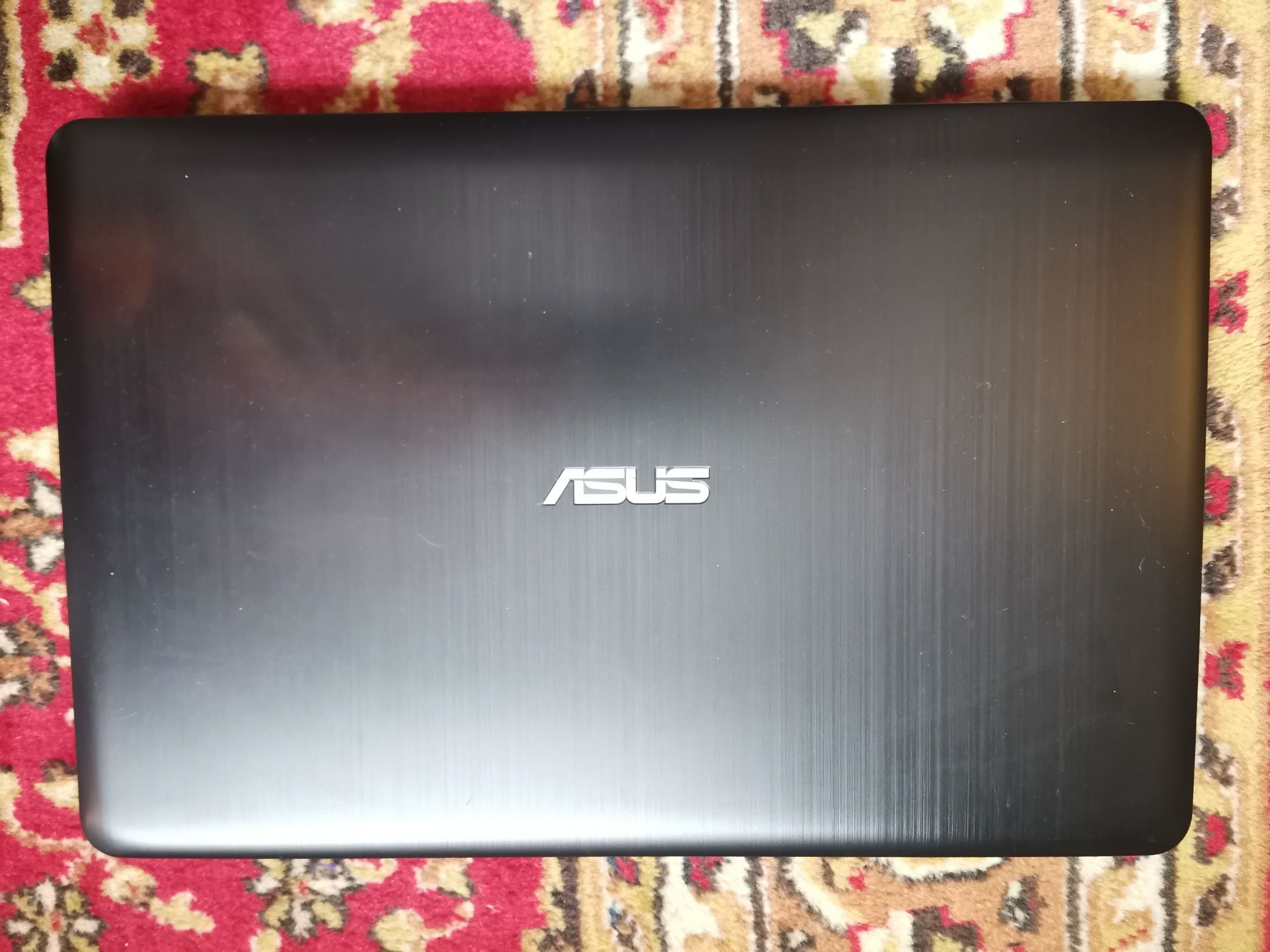 Asus x541u i3, ssd 240, 8gb