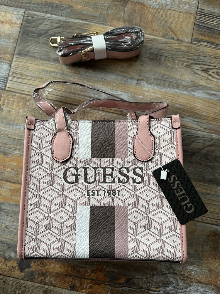 Новая сумка guess