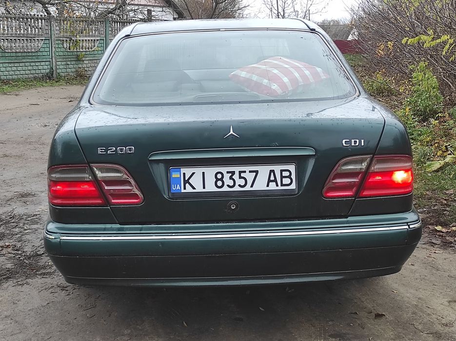 Mercedes w210 2.2cdi дизель рестайлінг 2000рік
