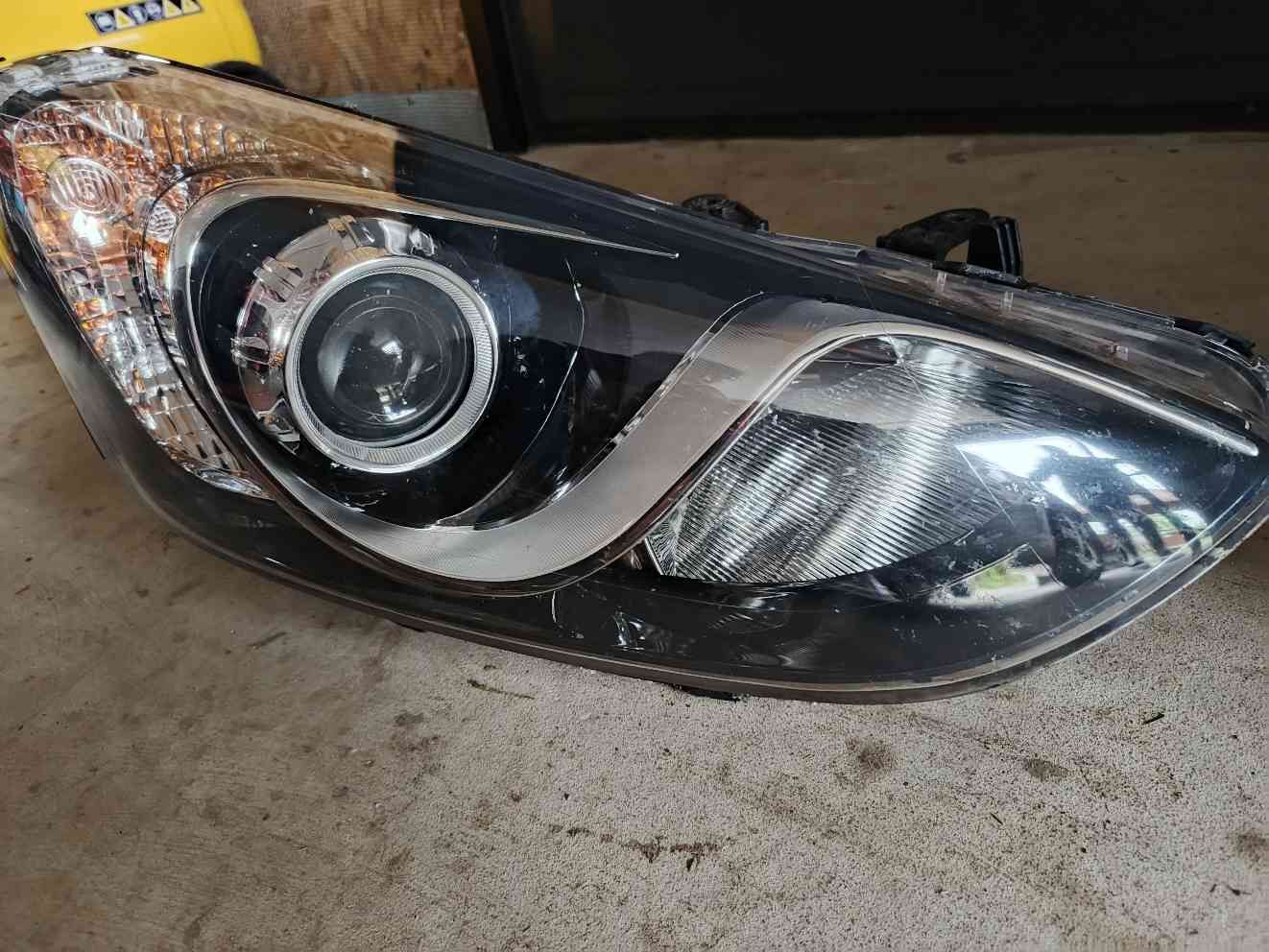 Lampa prawa przednia Hyundai i30 II