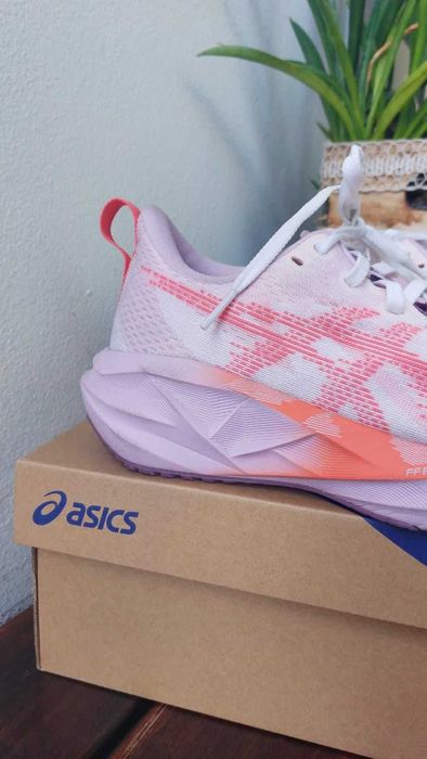 Sapatilhas de corrida Asics Novablast 5 Mulher