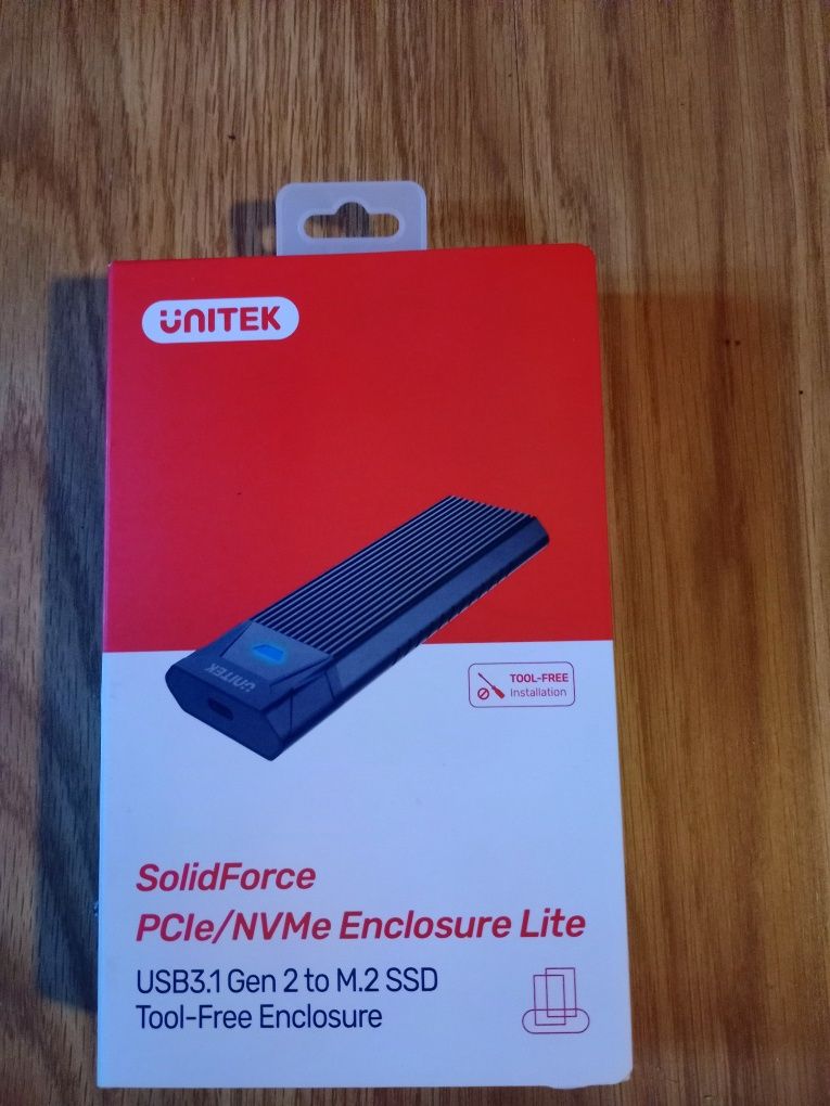 Obudowa unitek USB-C - M.2 NVMe/SATA 10Gbps bardzo szybka