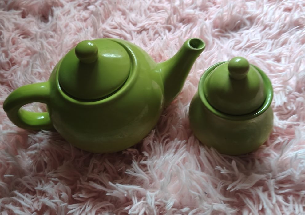 Чайник  и сахарница, набор