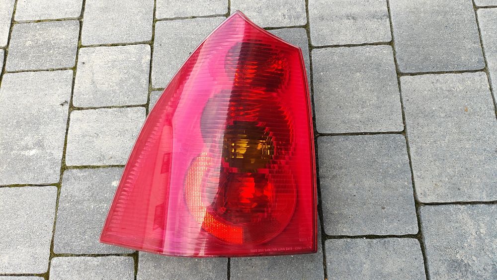 Lampa lewa tył Peugeot 307 SW kombi