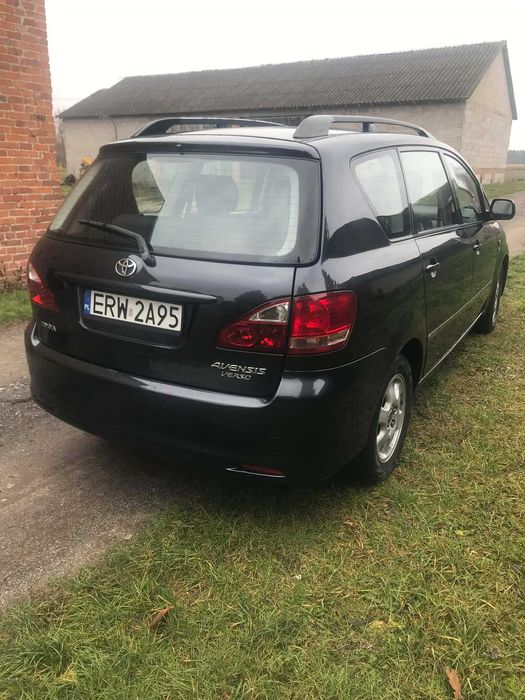 Toyota Avensis Verso