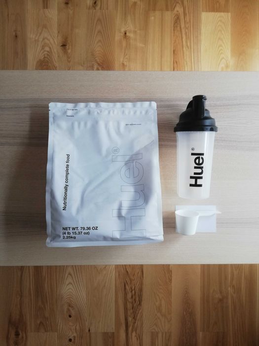 Zbilansowane jedzenie Huel Essential Czekolada 2,25 kg + Gratis Shaker