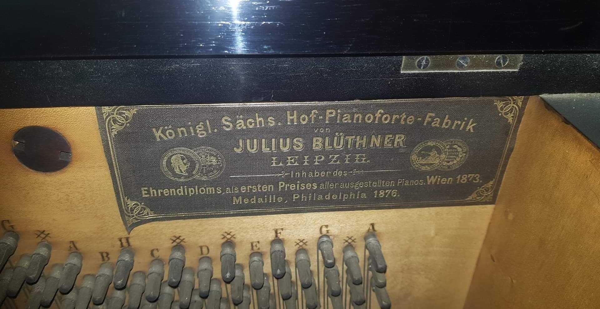 Pianino antyk z Niemiec