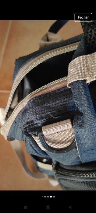 Mochila com berço portátil