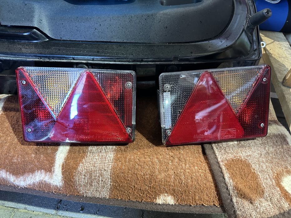 Lampy zespolone do przyczepki złącze Bajonet