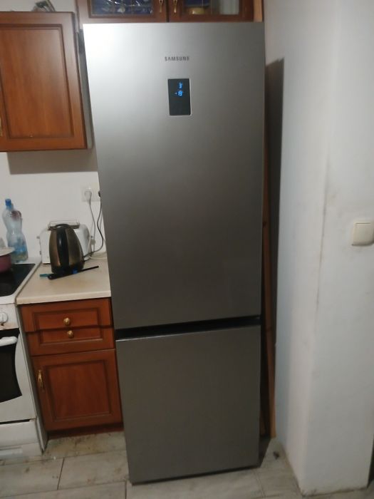 AGD lodówka samsung RB34T672DSA