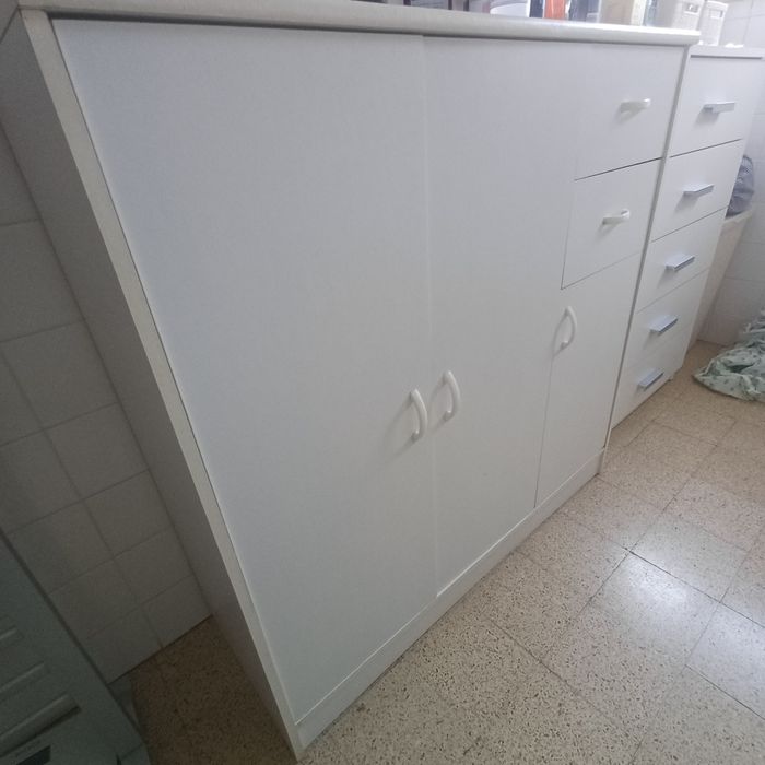 Armário de casa de banho