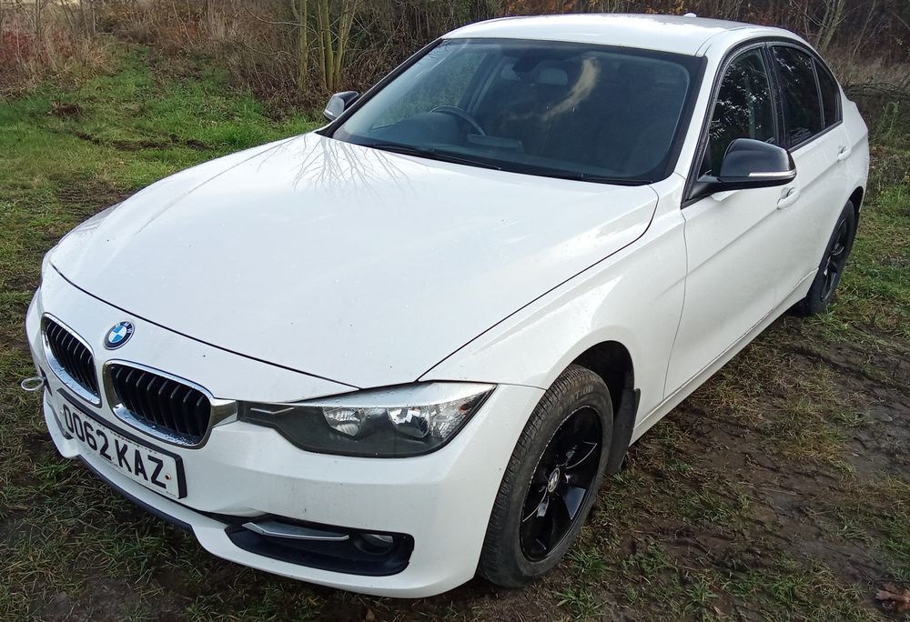 BMW f30 Anglik kod lakieru 300