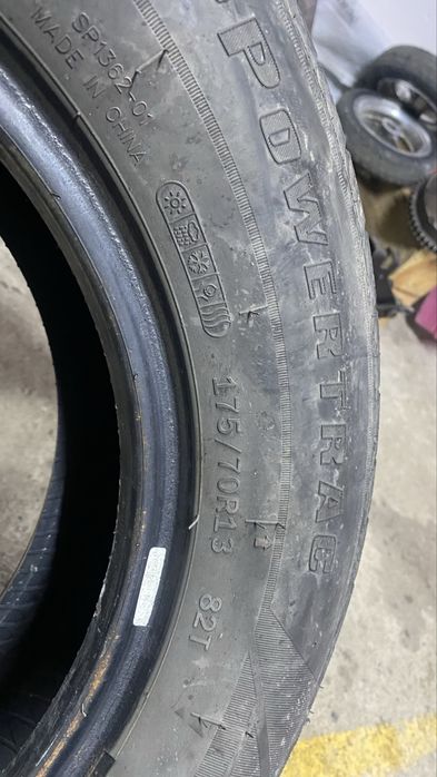 Пара покрышек на ваз