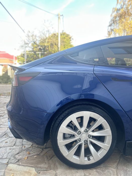 TESLA MODEL 3 2022 м/р | LFP | Тепловий насос | Обвіс | R19