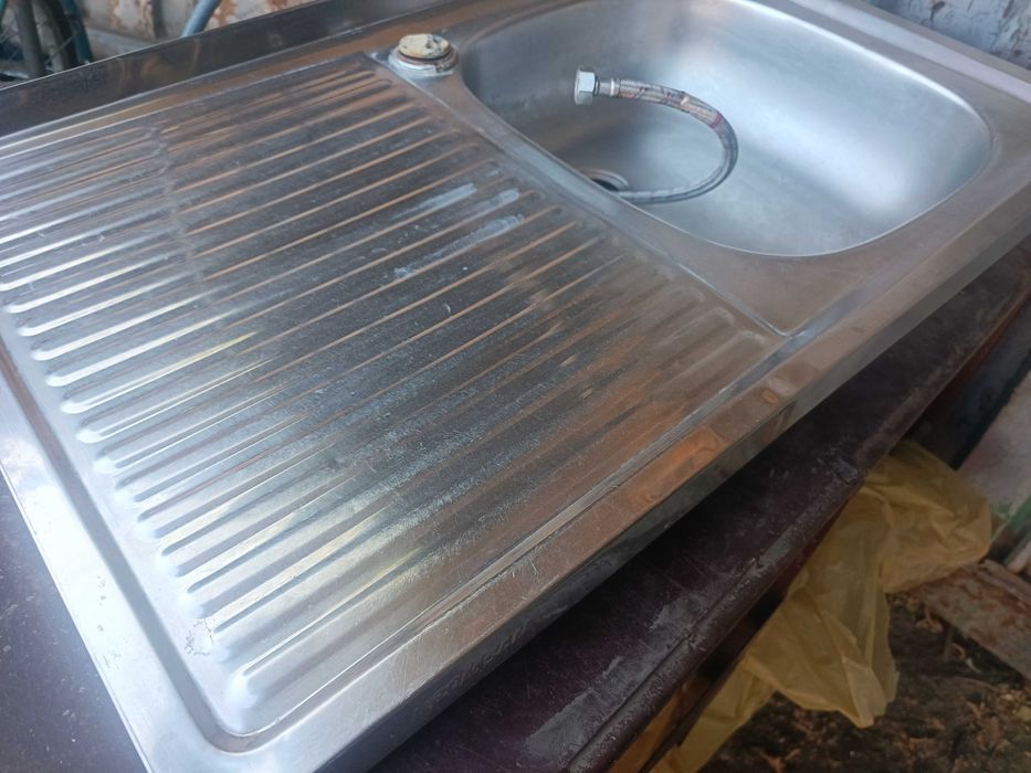 Кухонна мийка накладна 80х50