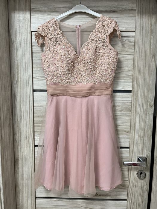 Sukienka balowa na studniówke