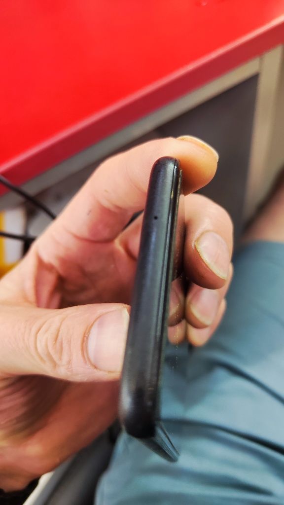 Google pixel 4 , не вмикається