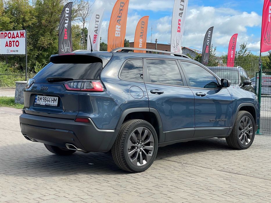 Jeep Cherokee 2021 бензин 3.2