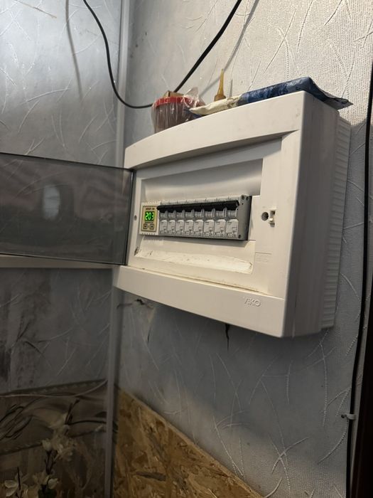 Продаж 2к квартири Дніпровський Бородинський район